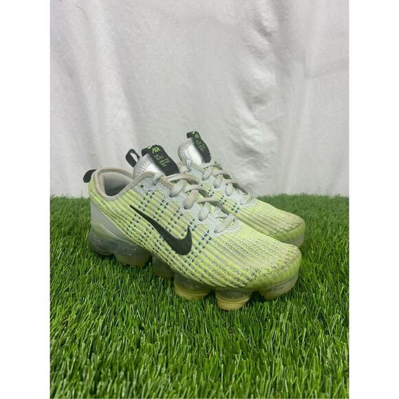 Nike Air VaporMax Flyknit 3 GS Light Silver Volt Size 5.5Y Womens 7 BQ5238-002 - Picture 1 of 9